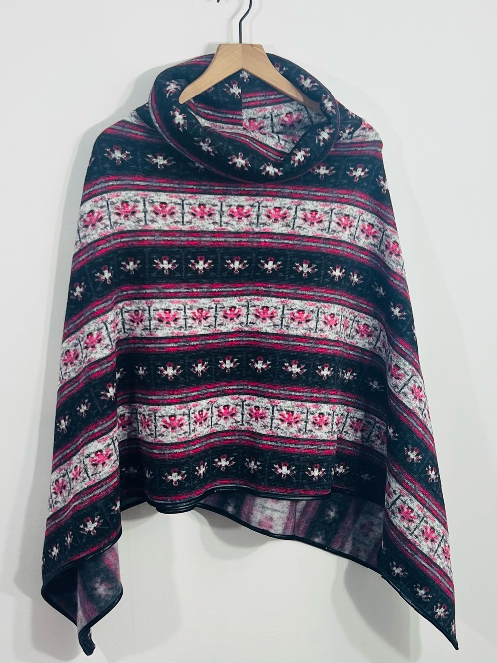 Pullover Poncho Fair Isle Pattern Fleece Super Soft Daryl Dixon Maggie Vibes TWD